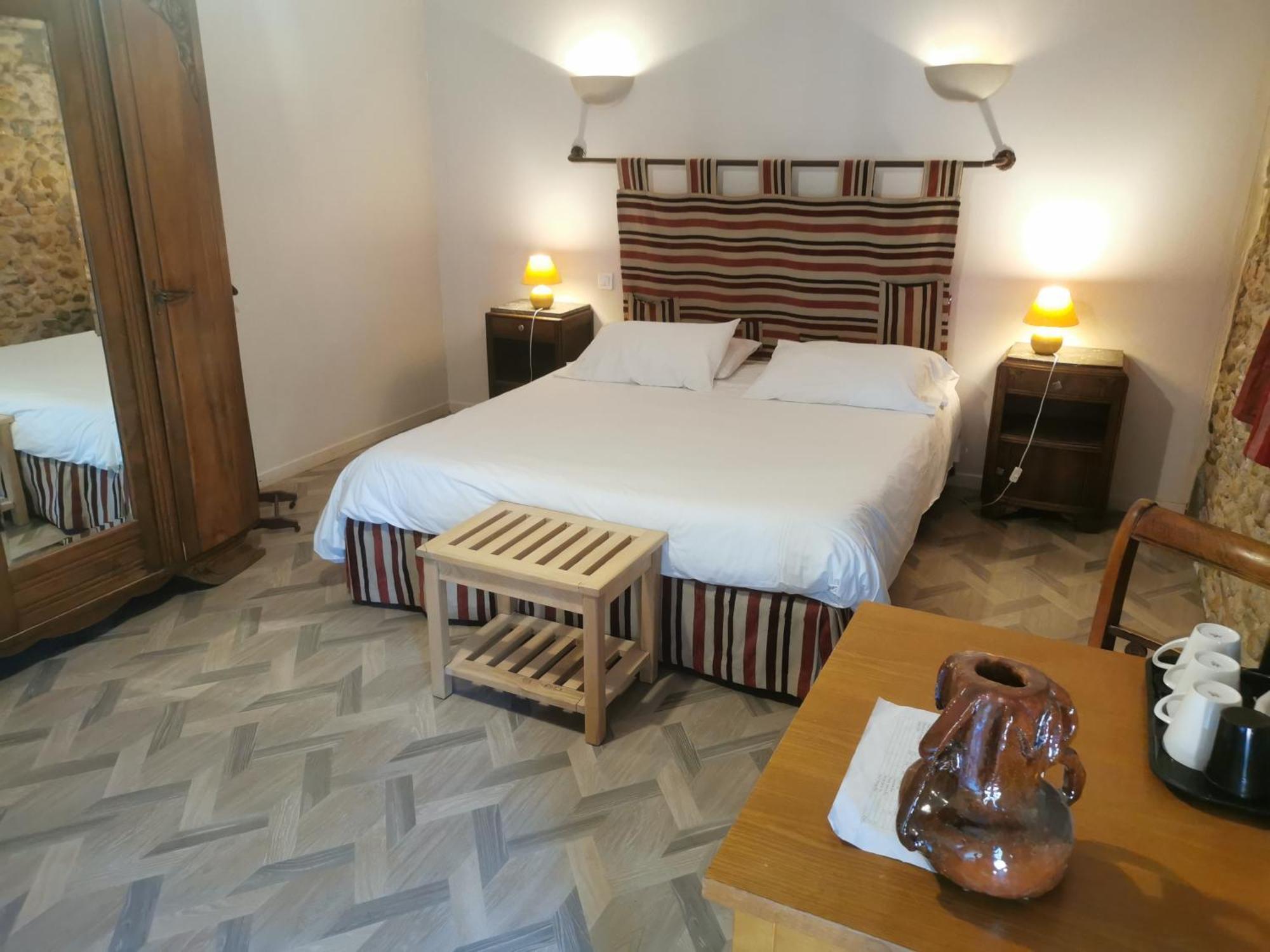 Hotel Domaine Du Mas Bazan Alénya Habitación foto